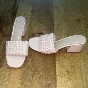 Cushionaire Woman’s Light Pink Slip on Heels